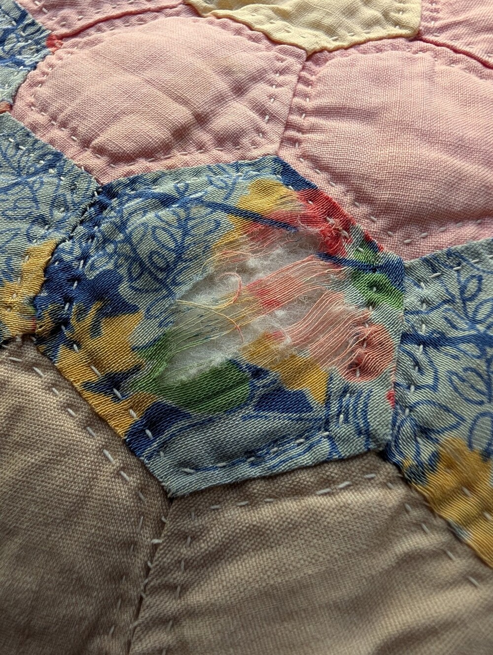 VINTAGE QUILT PILLOW feather filled - Picture 7 of 8